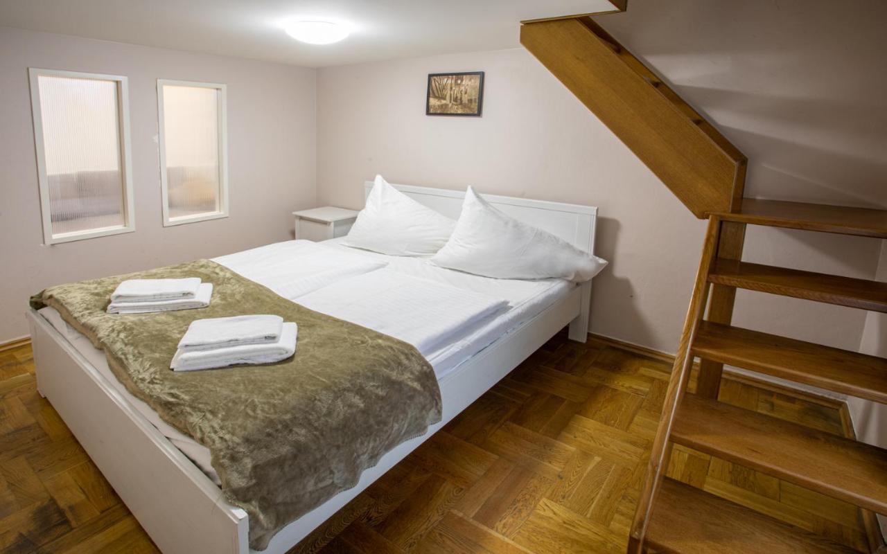 Michalska Apartment Praha Bagian luar foto