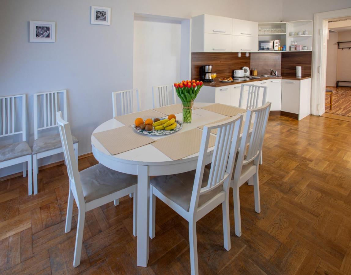 Michalska Apartment Praha Bagian luar foto